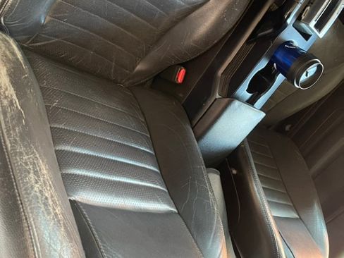 Used 2006 Ford Mustang GT RWD image 11