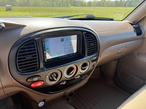 Used 2000 Toyota Tundra SR5 image 11