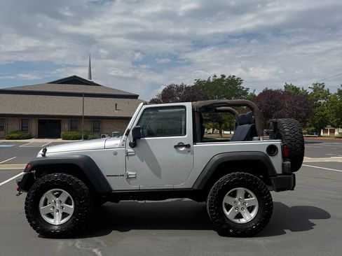 Used 2010 Jeep Wrangler Rubicon w/ Dual Top Group image 9
