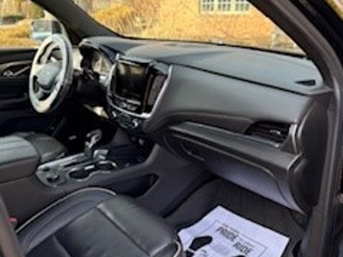 Used 2022 Chevrolet Traverse Premier w/ Redline Edition image 7