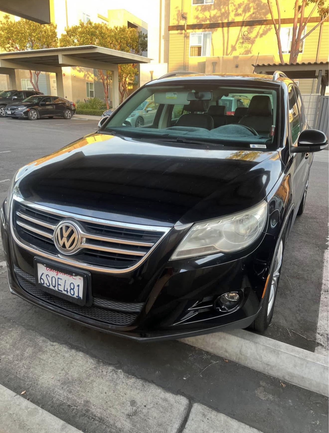 Used 2011 Volkswagen Tiguan SE FWD image 8