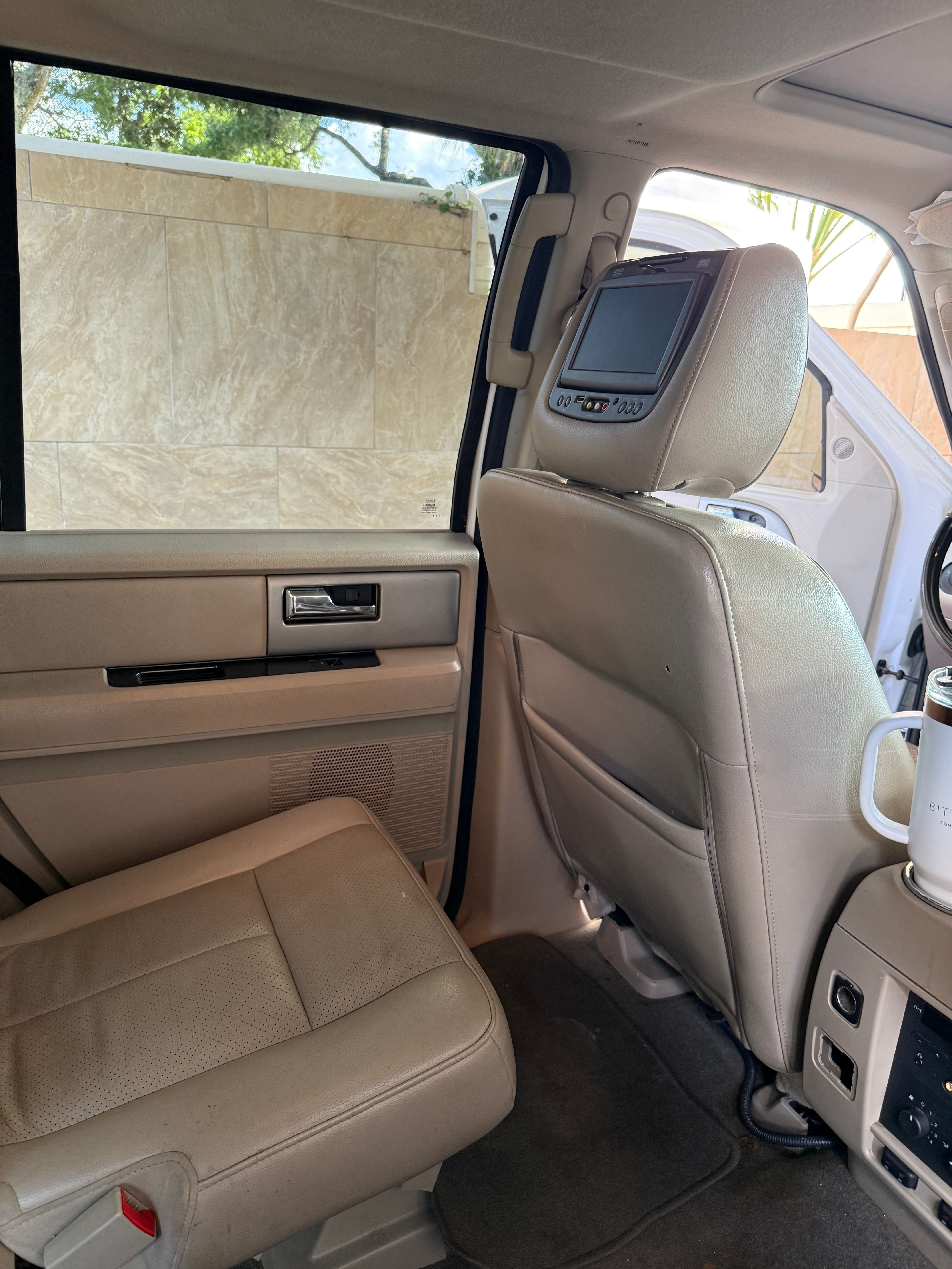 Used 2012 Ford Expedition Limited RWD image 9
