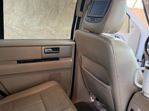 Used 2012 Ford Expedition Limited RWD image 9