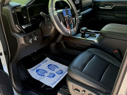 Used 2023 GMC Sierra 1500 SLT w/ SLT Premium Plus Package image 15