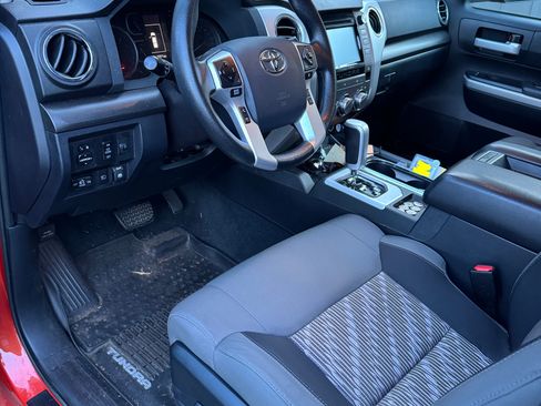 Used 2018 Toyota Tundra SR5 w/ TRD Off Road Package image 8