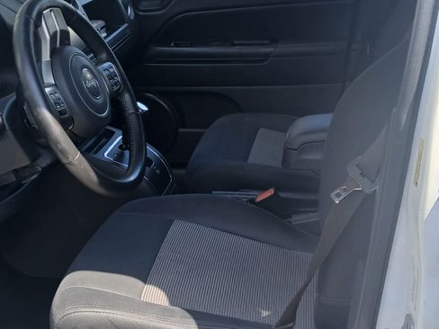 Used 2012 Jeep Compass Latitude image 2