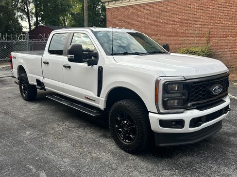 Used 2023 Ford F350 XL w/ STX Appearance Package AWD/4WD image 4