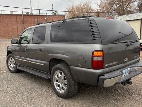 Used 2001 Chevrolet Suburban LT w/ LT Preferred Equipment Group image 4