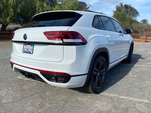 Used 2021 Volkswagen Atlas Cross Sport SE w/ Panoramic Sunroof Package image 5