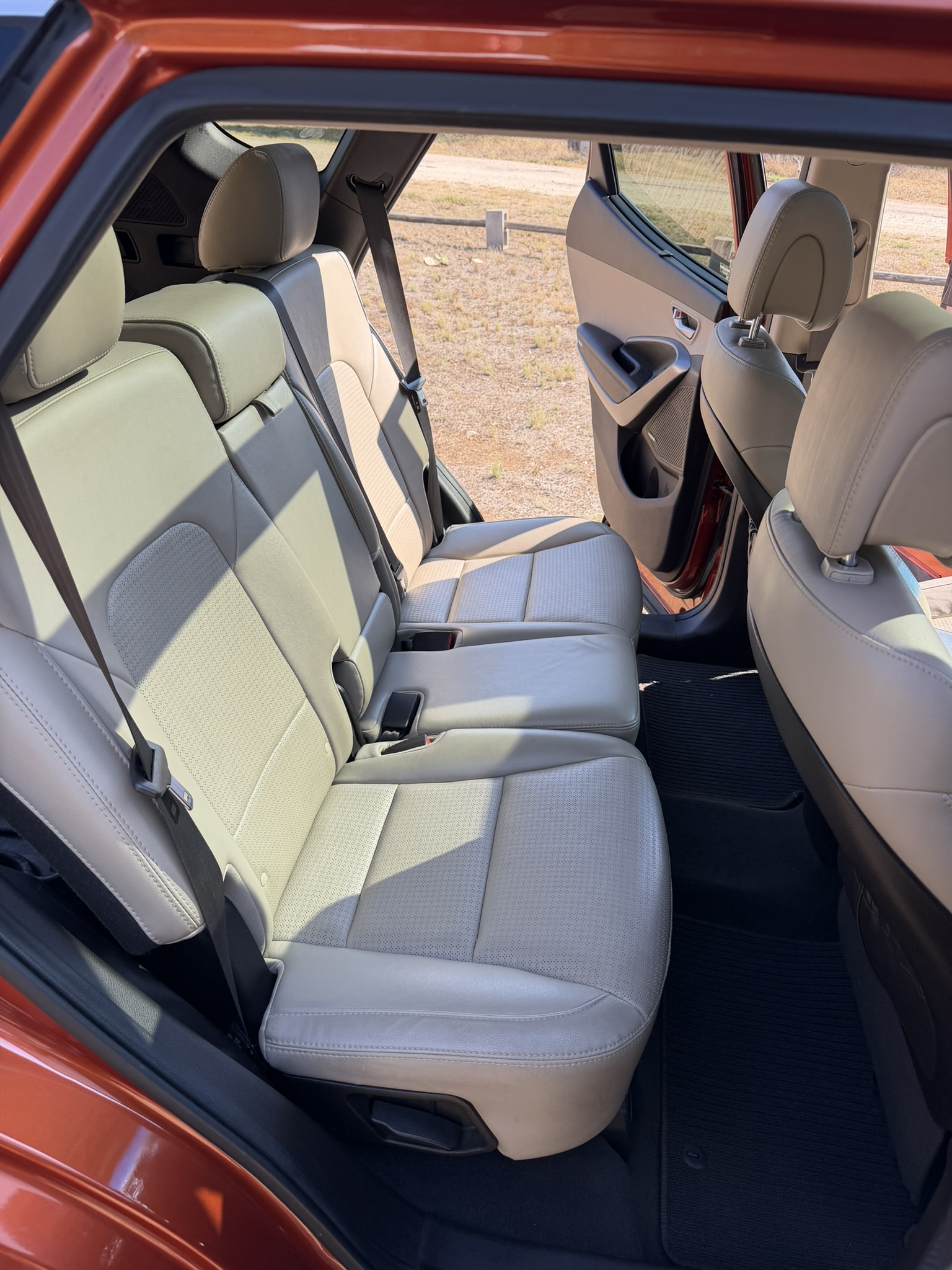 Used 2015 Hyundai Santa Fe Sport w/ Option Group 04 FWD image 17