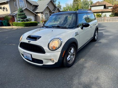 Used 2010 MINI Cooper Clubman S image 1