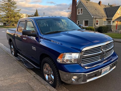 Used 2015 RAM 1500 Big Horn image 2