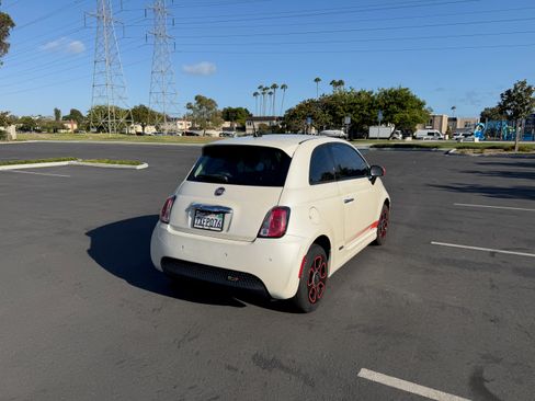 Used 2017 FIAT 500 e w/ Esport Package FWD image 6