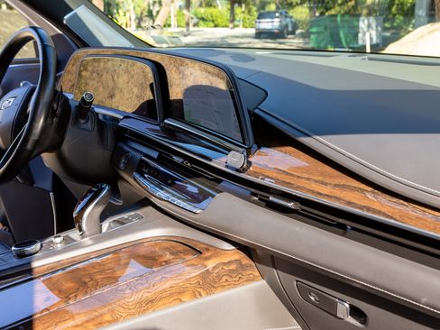 Used 2021 Cadillac Escalade ESV Sport Platinum w/ LPO, ONYX Package image 26