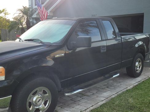 Used 2005 Ford F150 XLT image 9