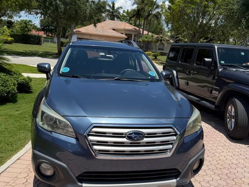 Used 2017 Subaru Outback 3.6R Limited AWD/4WD image 2