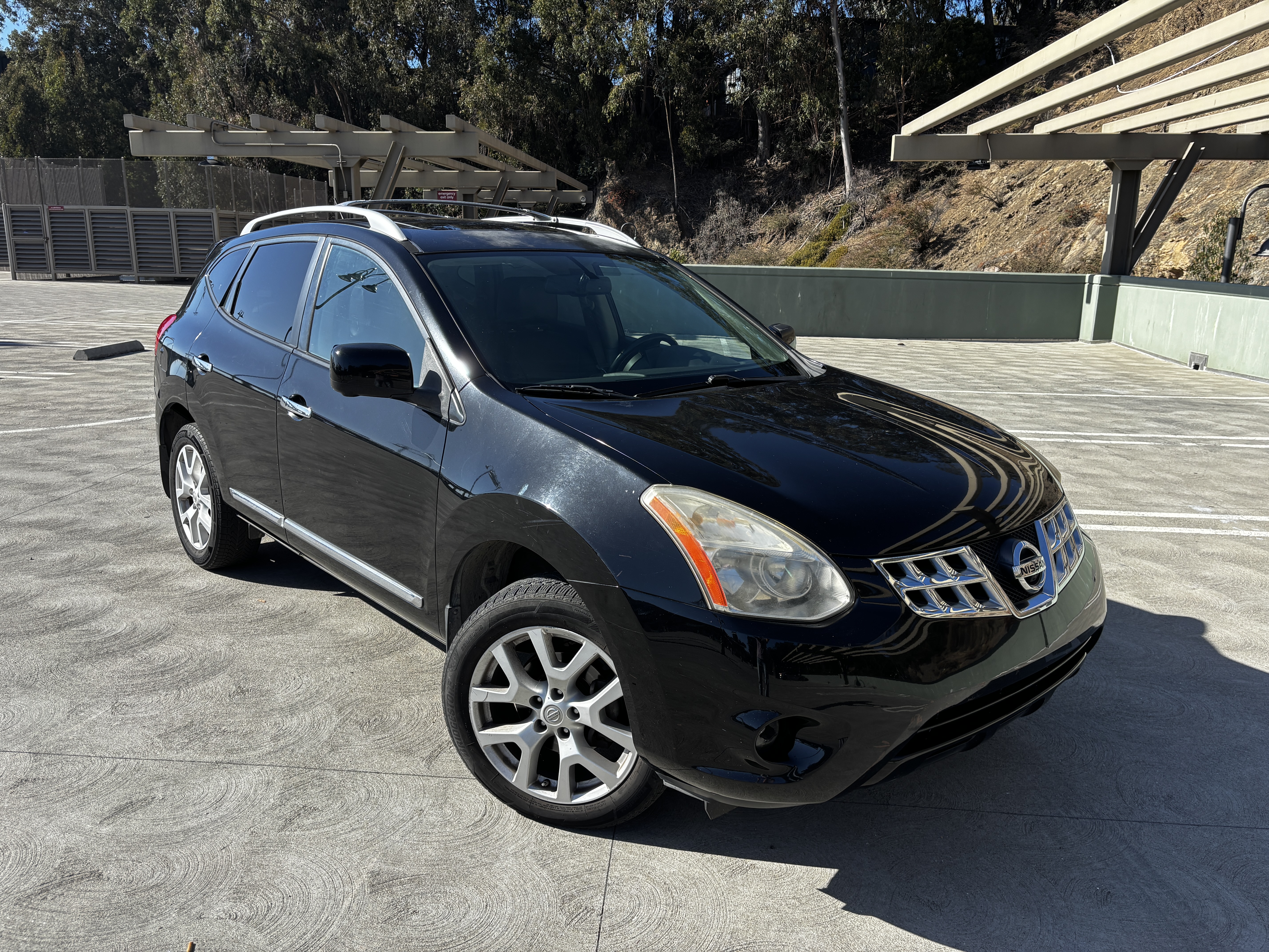 Used 2012 Nissan Rogue SL AWD/4WD image 1