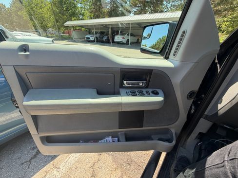 Used 2005 Ford F150 XLT RWD image 9