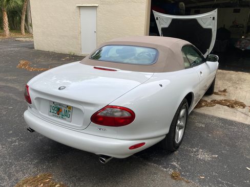 Used 1998 Jaguar XK8 Convertible image 12