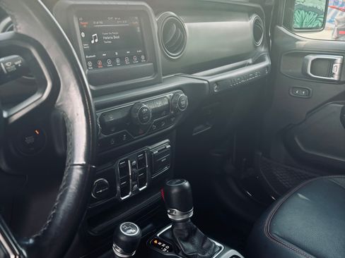 Used 2020 Jeep Wrangler Unlimited Sport S image 9