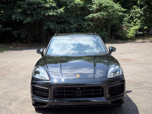 Used 2021 Porsche Cayenne GTS AWD/4WD image 6