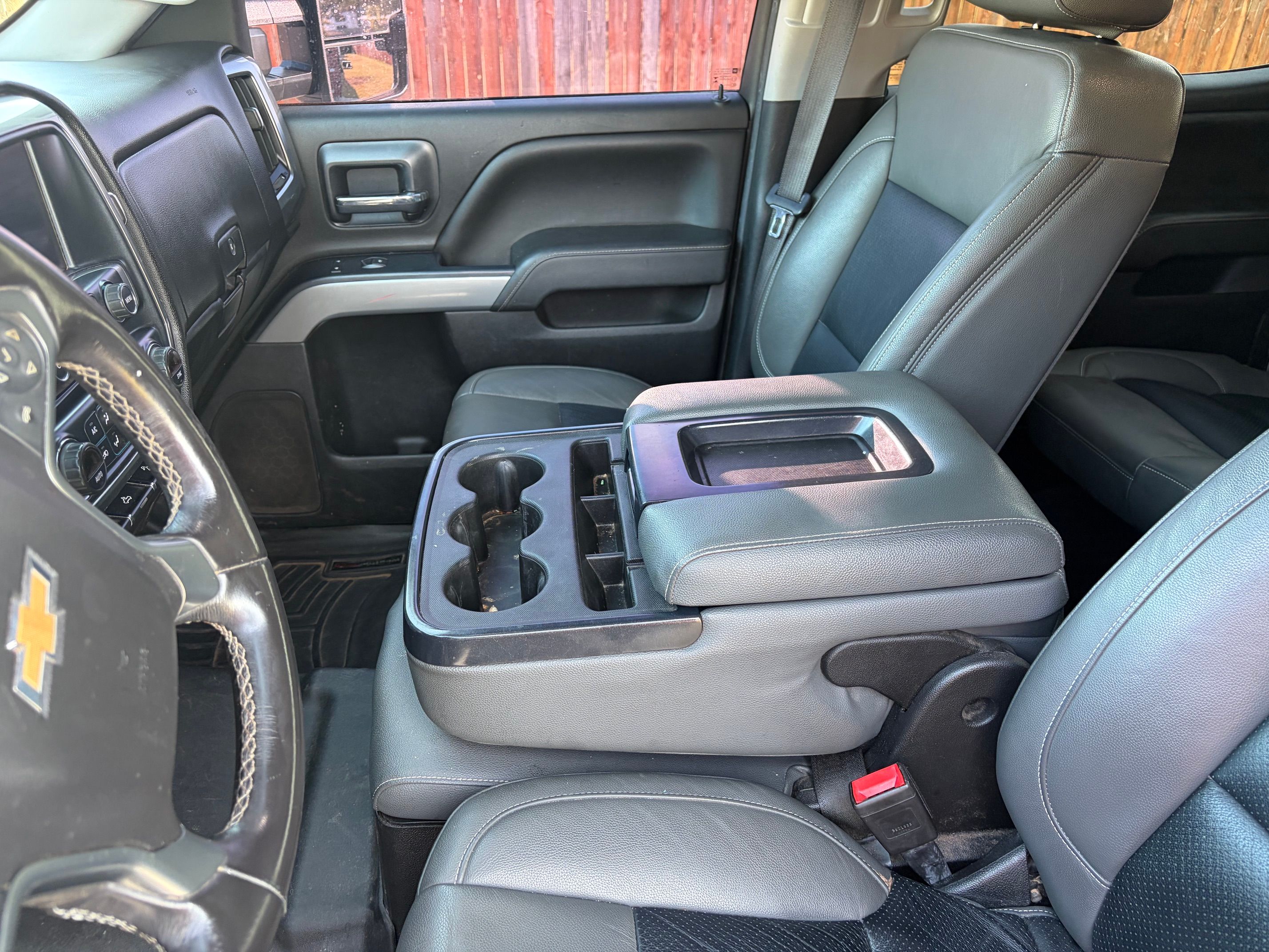 Used 2018 Chevrolet Silverado 2500 LT w/ LT Fleet Convenience Package AWD/4WD image 9
