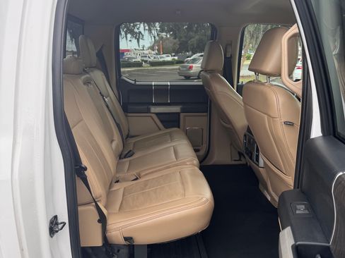 Used 2021 Ford F250 Lariat w/ Lariat Value Package AWD/4WD image 4