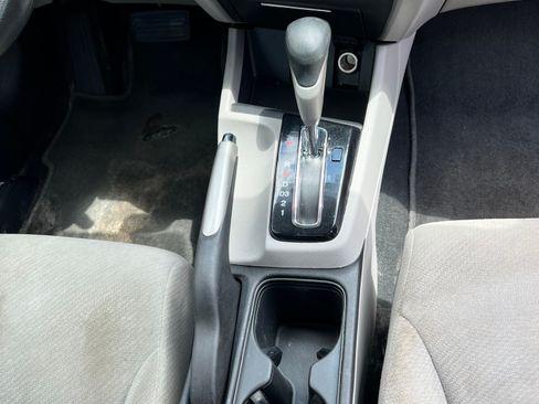 Used 2013 Honda Civic LX image 17
