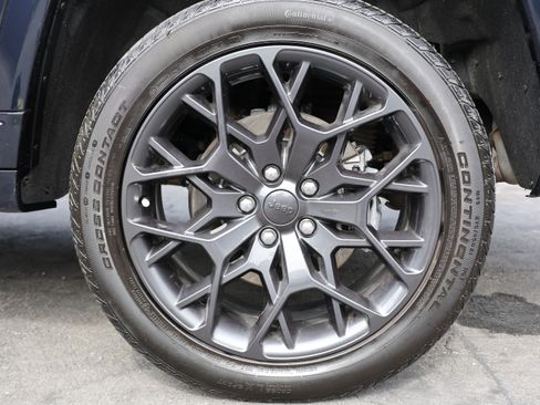 Used 2023 Jeep Grand Cherokee L Summit AWD/4WD image 29