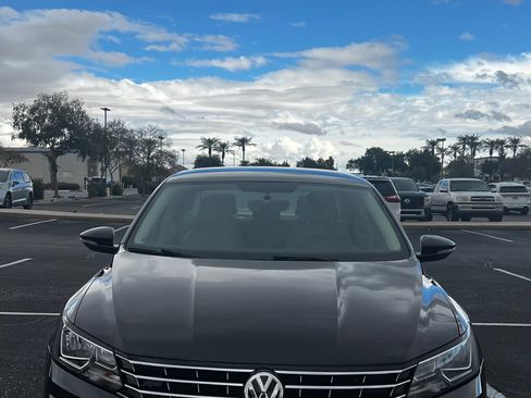 Used 2018 Volkswagen Passat 2.0T R-Line image 6