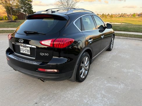 Used 2014 INFINITI QX50 Journey w/ Premium Package image 12