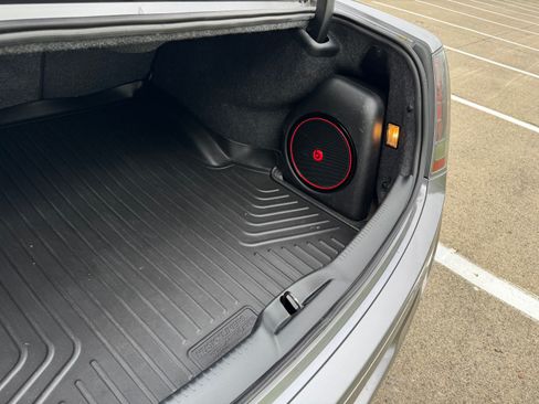 Used 2014 Chrysler 300 S AWD/4WD image 9