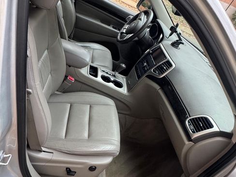 Used 2013 Jeep Grand Cherokee Laredo image 6