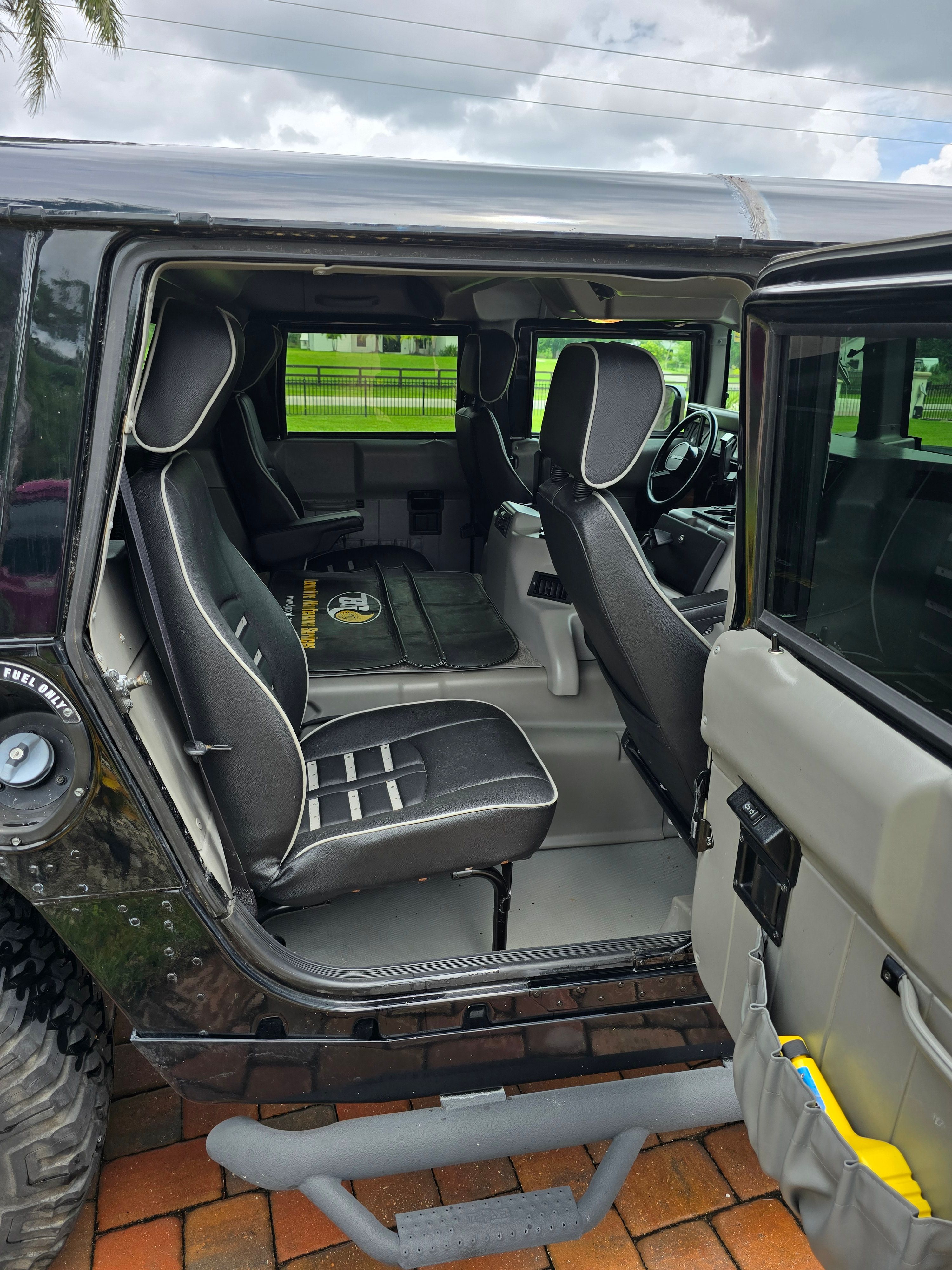 Used 2002 HUMMER H1 4-Door Wagon AWD/4WD image 14