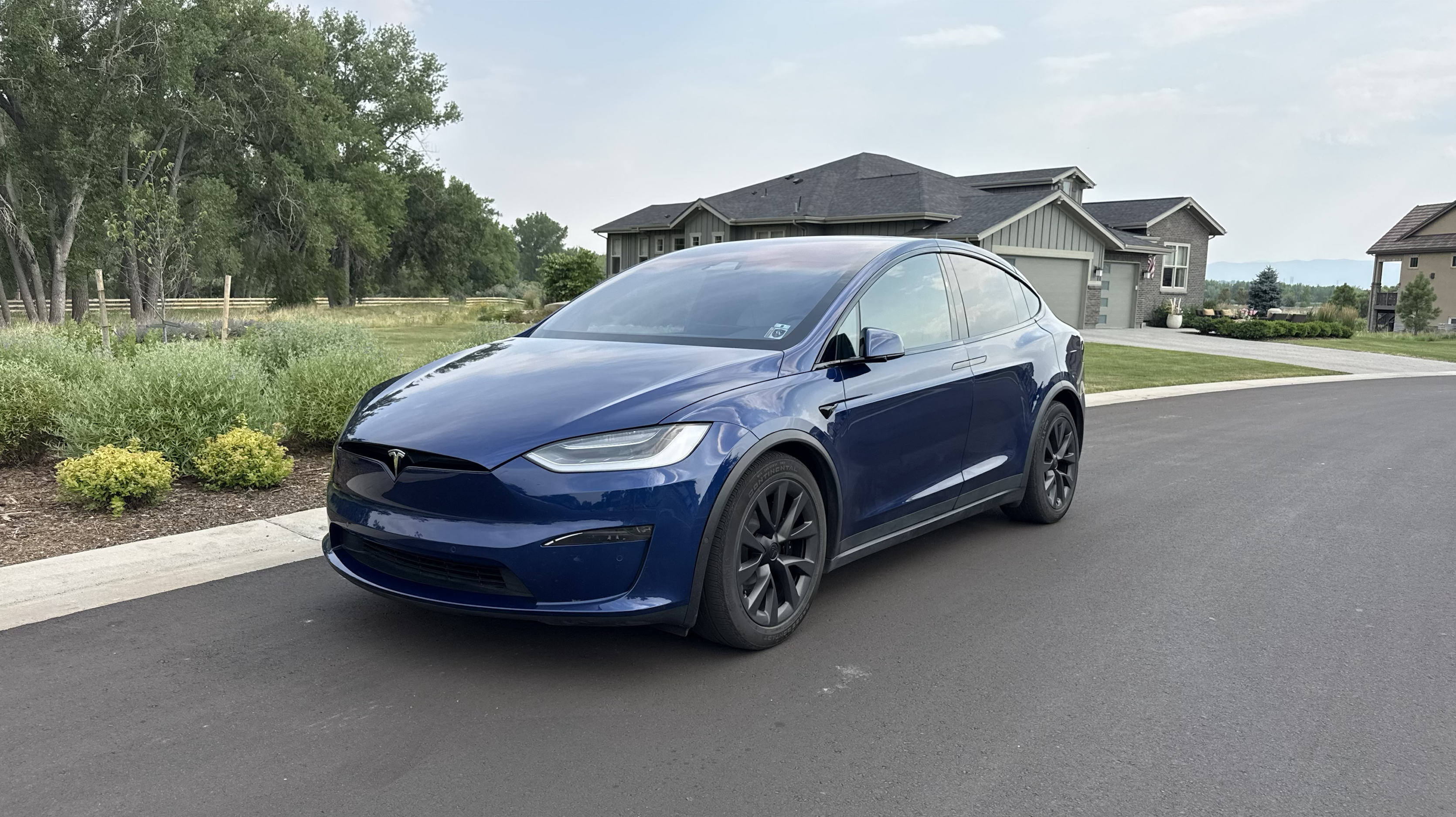 Used 2022 Tesla Model X Plaid AWD/4WD image 1