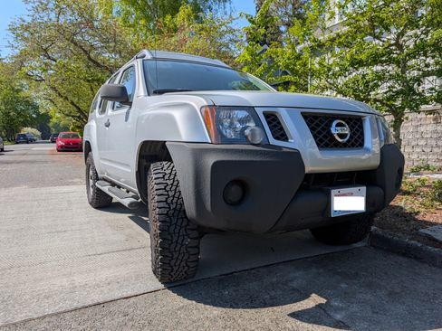 Used 2015 Nissan Xterra X w/ Nevada Tow Package image 2