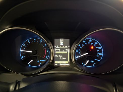 Used 2018 Toyota Corolla iM image 19