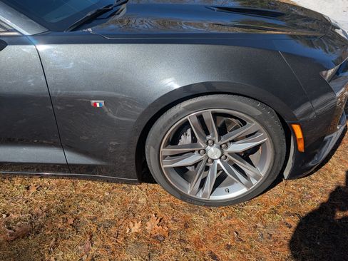Used 2016 Chevrolet Camaro SS image 16