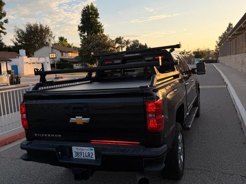Used 2019 Chevrolet Silverado 2500 High Country w/ Duramax Plus Package AWD/4WD image 6