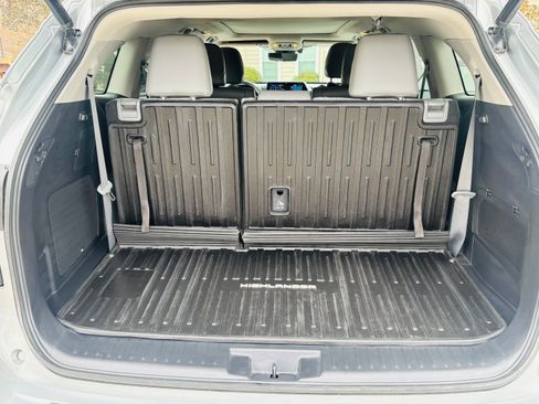 Used 2021 Toyota Highlander Platinum image 23