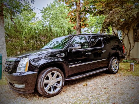 Used 2008 Cadillac Escalade ESV AWD image 13