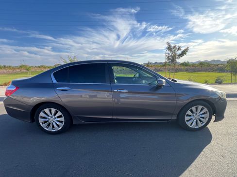 Used 2015 Honda Accord EX-L image 2
