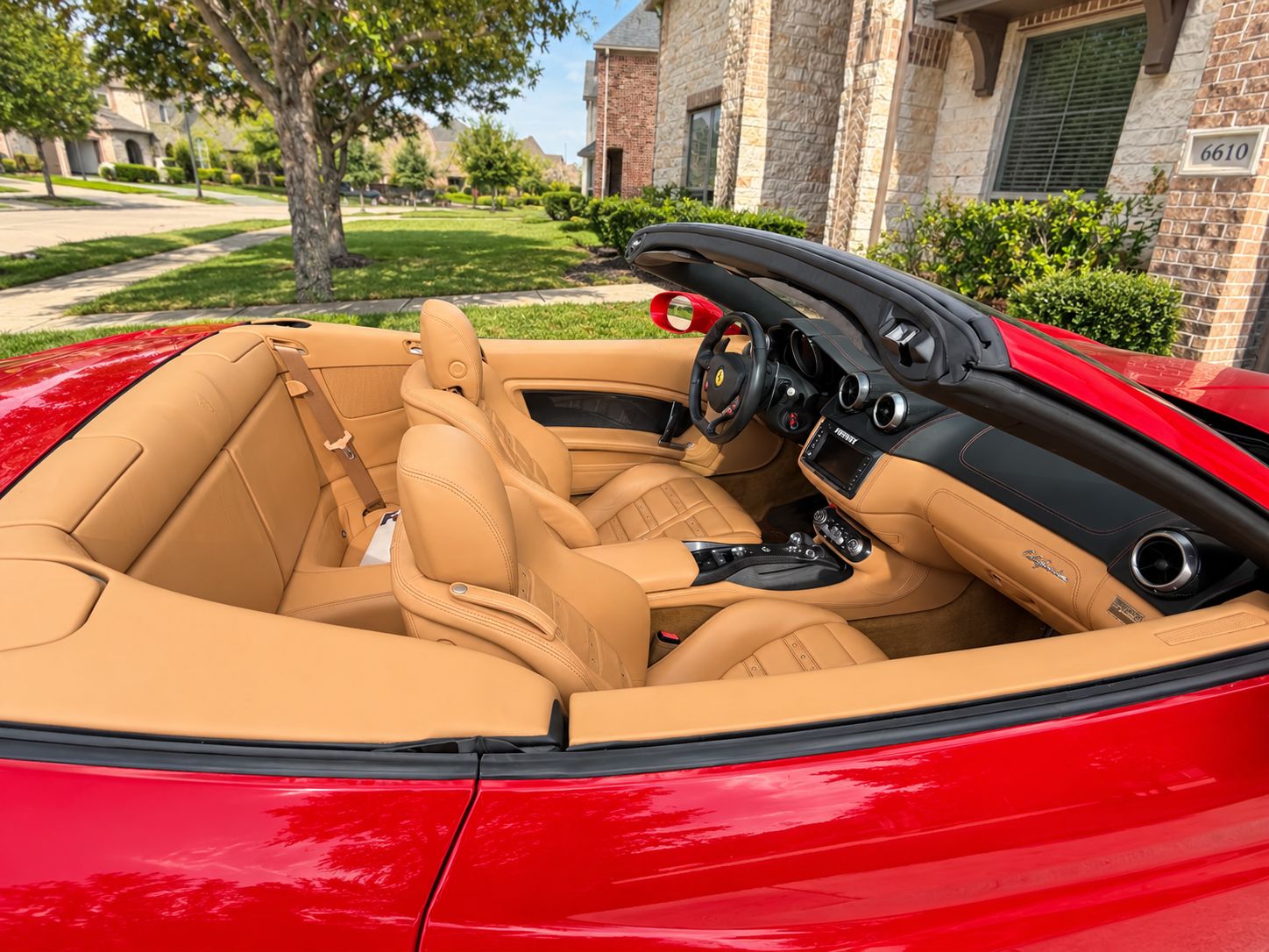 Used 2012 Ferrari California RWD image 21