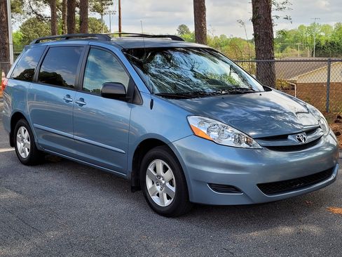 Used 2007 Toyota Sienna LE image 4