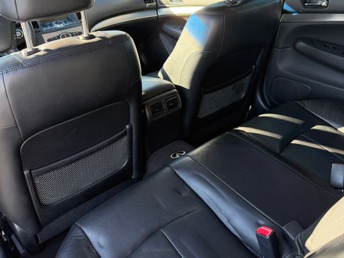 Used 2010 INFINITI G37 Journey w/ Premium Pkg RWD image 8