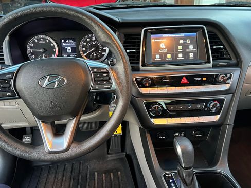 Used 2018 Hyundai Sonata SE image 8