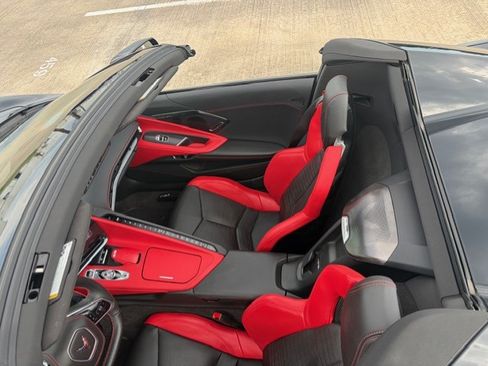 Used 2025 Chevrolet Corvette Stingray Preferred Conv w/ Z51 Performance Package RWD image 8