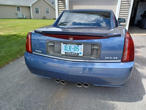 Used 2005 Cadillac XLR RWD image 9
