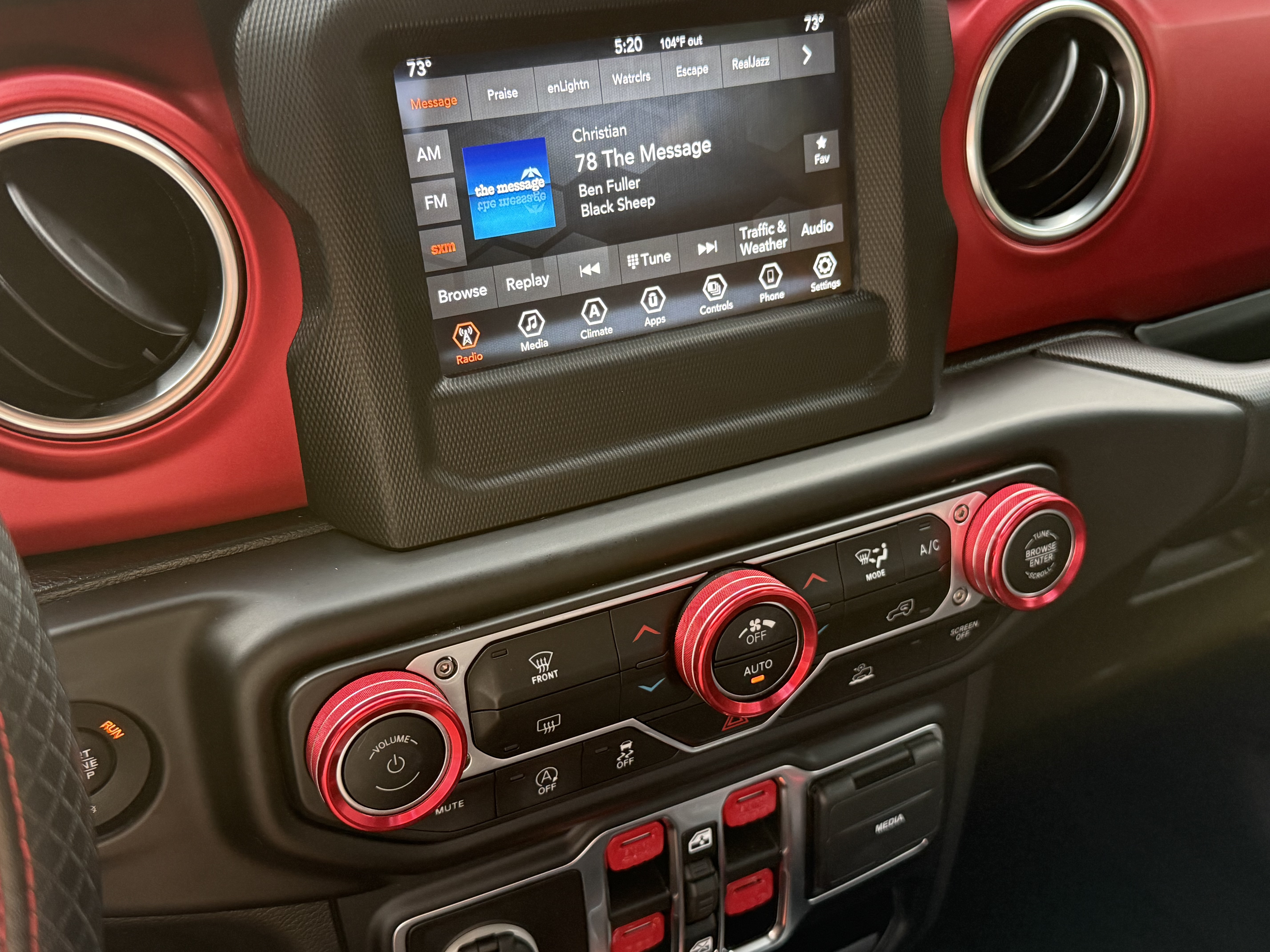 Used 2021 Jeep Gladiator Rubicon AWD/4WD image 18