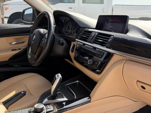 Used 2017 BMW 320i 320i Sedan 4D image 13